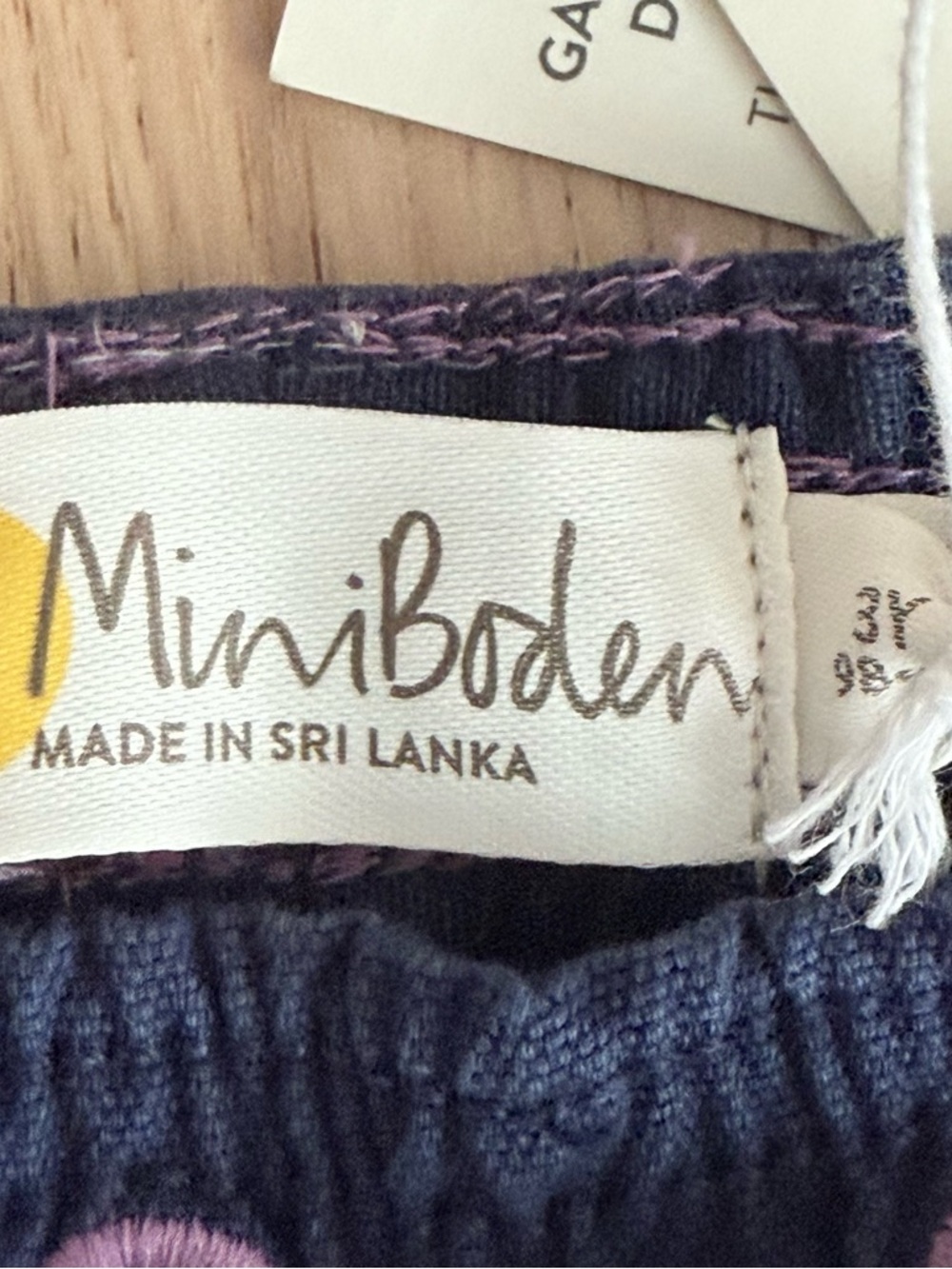 Mini Boden Navy Drawstring Shorts size 3y - Picture 4 of 4